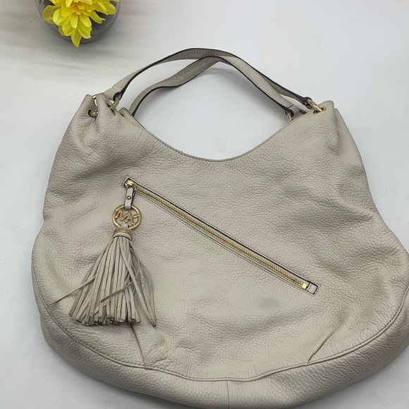 Michael Michael Kors Bone Color Pebble Leather Hobo Bag LP4256 - Picture 3 of 14